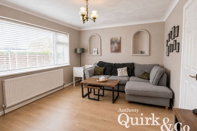 42, Welbeck Road, Canvey Island photo 3