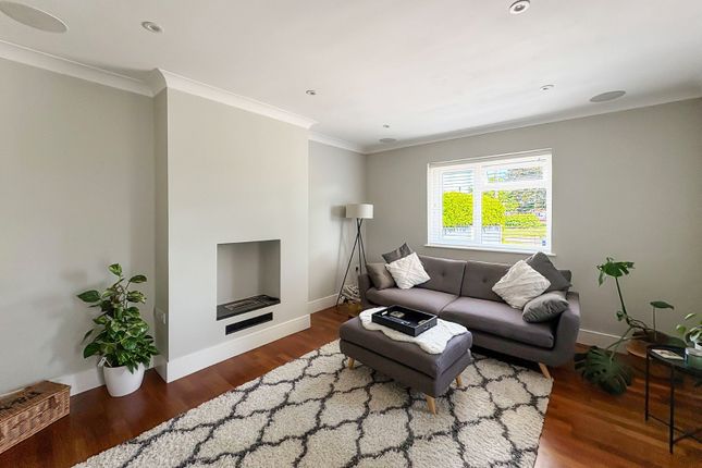 78, Milton Avenue, Rustington photo 4