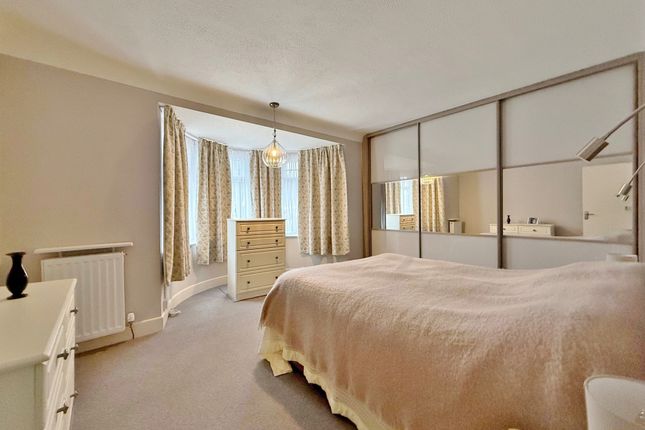 18, Court Mead, Portsmouth photo 3