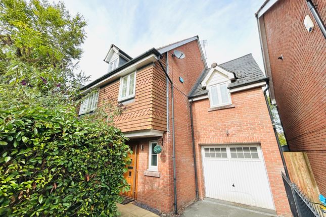 30 Chaise Meadow, Lymm photo 4