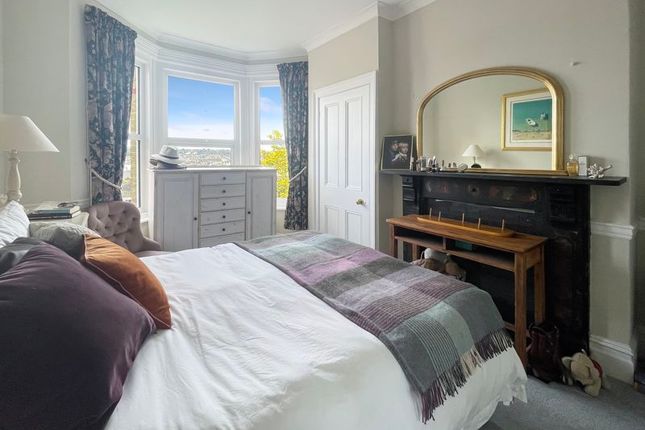 Flat for sale in Newport Road, Cowes