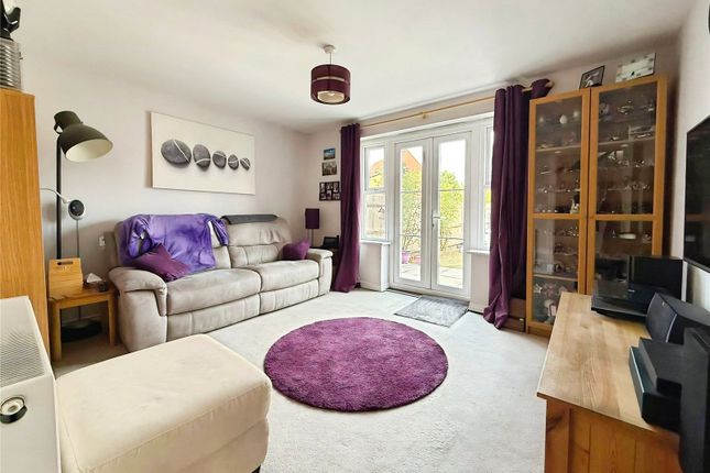 7, Sparrowhawk Way, Berkshire photo 3