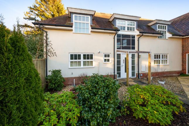 Thumbnail Semi-detached house for sale in Pears Grove, Emsworth