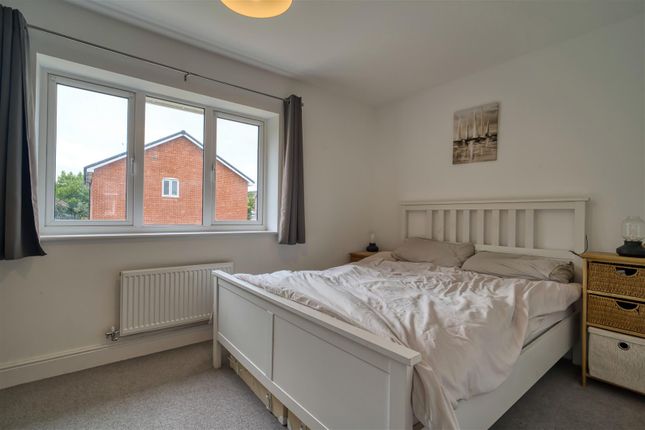 2, Woodlanders Road, Sturminster Newton photo 4