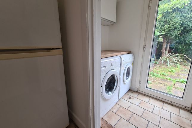 14, Burton Road, Hampshire photo 4
