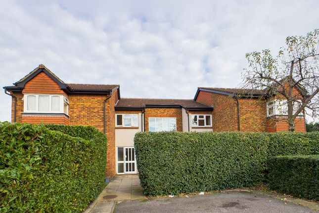 17, Rabournmead Drive, Northolt photo 2