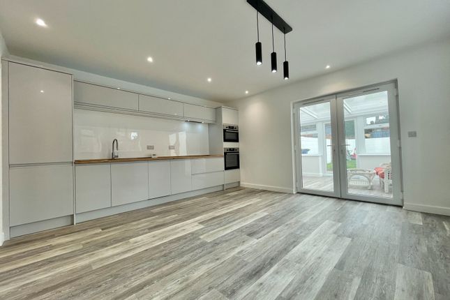 Kingsley Street, March photo 3