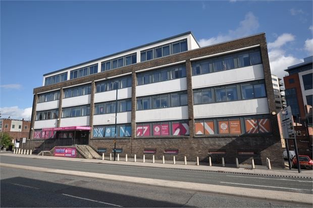 Flat for sale in St James Boulevard, Newcastle-Upon-Tyne