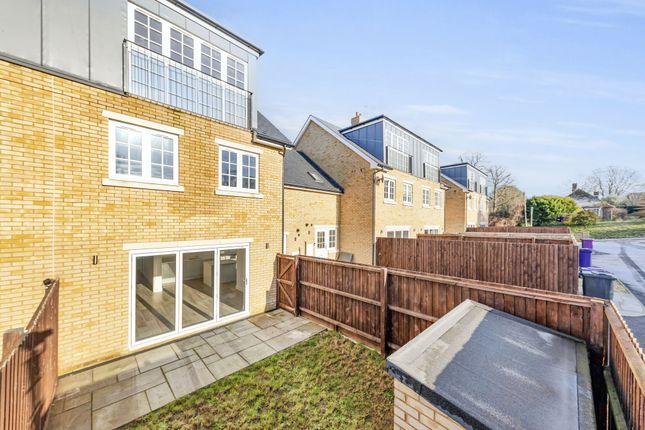 5 Holywell Row Newmarket Road, Royston photo 4