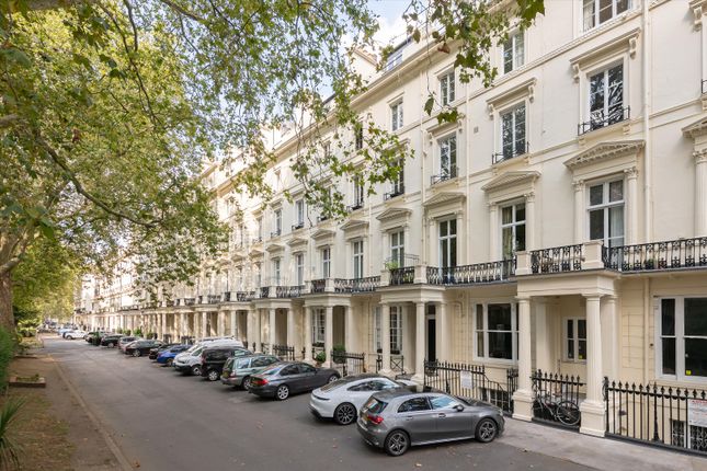 Flat for sale in Westbourne Terrace, Bayswater, London