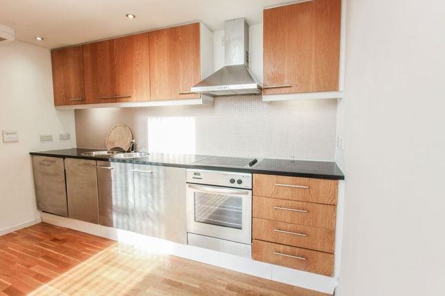 Flat to rent in The Victoria, Paradise Road, Plymouth