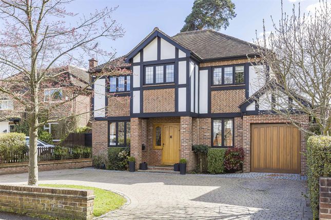 Thumbnail Detached house for sale in Williams Way, Radlett