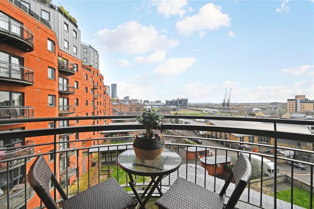 Flat for sale in New Atlas Wharf, 3 Arnhem Place, Isle Of Dogs, London
