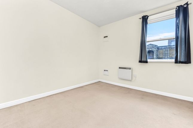 Flat for sale in New Stairs, Chatham