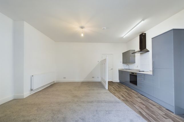 property for rent in 74 Beverley Road, Hull, Yorkshire HU3