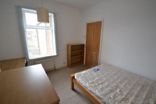 Terraced house to rent in Hartopp Road, Leicester