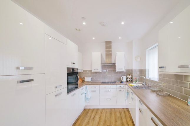Flat for sale in Mill View, St. Edmunds Way, Cambridge