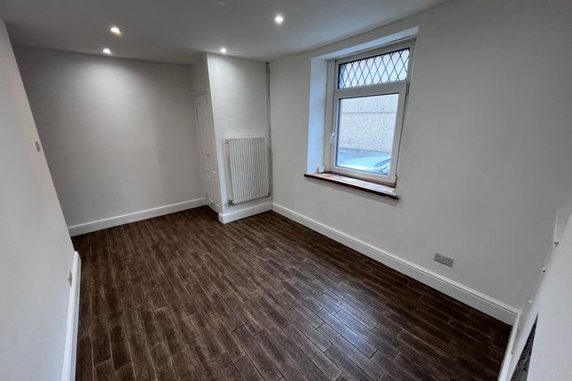 28 Freeman Street, Brynhyfryd photo 3
