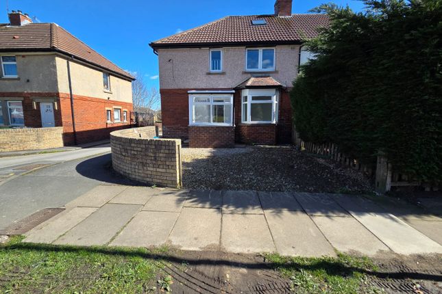 15 Chellow Grange Road, Bradford photo 2
