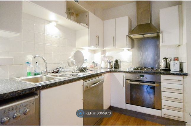 Flat, Market Court Hoxton Hoxton Street, London photo 4