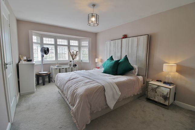 26, Ainsworth Road, Waterlooville photo 4