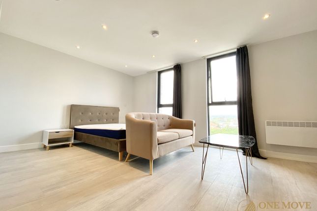 1-bed flat on Apt 811 Block D, 84 Oldfield Road, Salford, £145,000