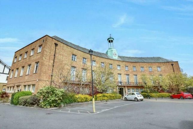 Thumbnail Flat for sale in Constable Close, London