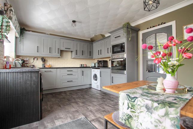 33, Bracknell Road, Stockton-On-Tees photo 4