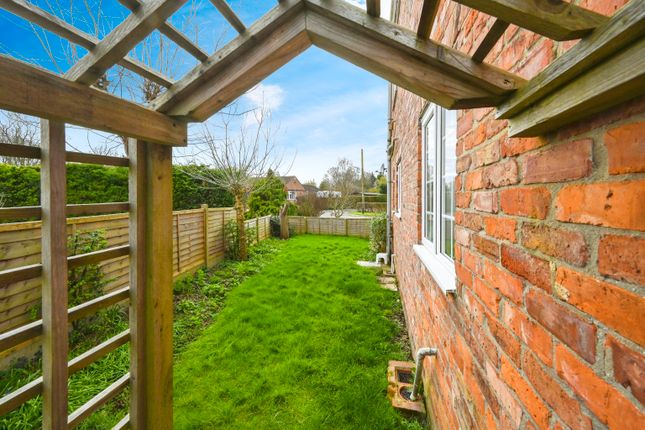 Cottage for sale in Cole Lane, Stickford, Boston