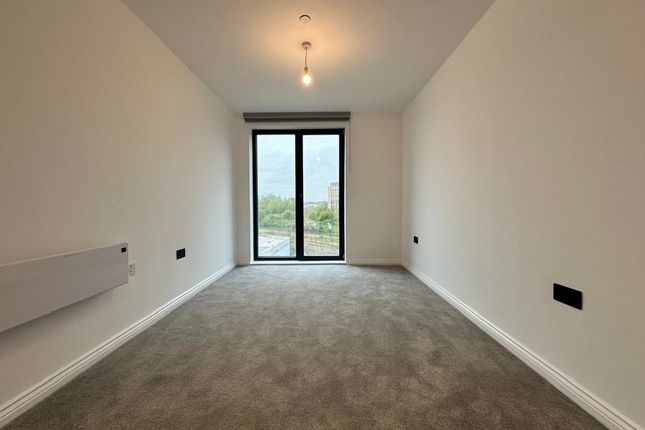 Flat to rent in Springwell Gardens, Springwell Road, Leeds