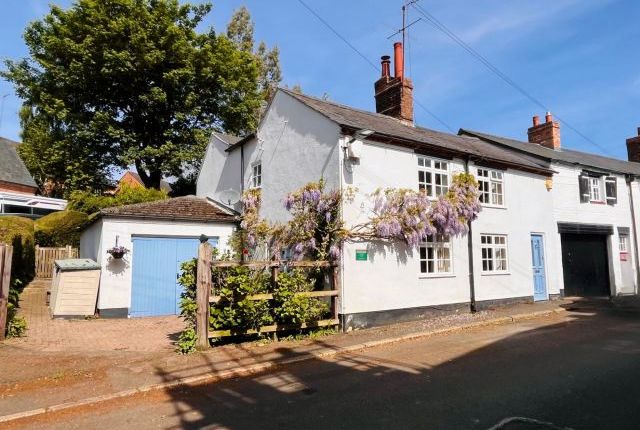 Thumbnail Cottage for sale in Sutton Street, Flore, Northampton