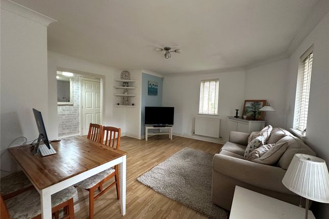 64, Scarlet Oaks, Surrey photo 3