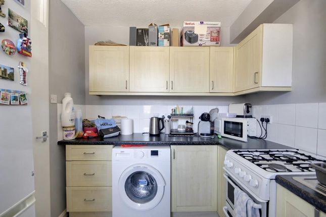 20 Laurier Court, Northcourt Road, Worthing photo 5