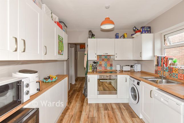 30, Ford Close, Herne Bay photo 3