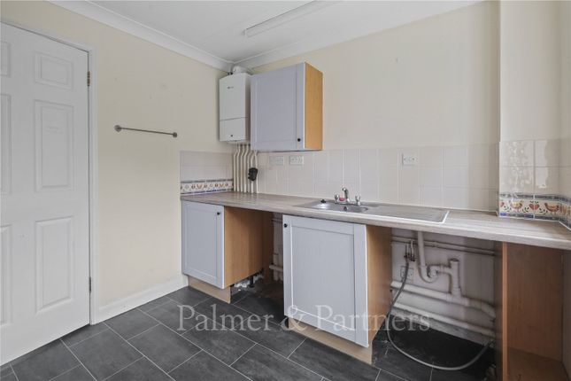 2, Mitre Way, Suffolk photo 4