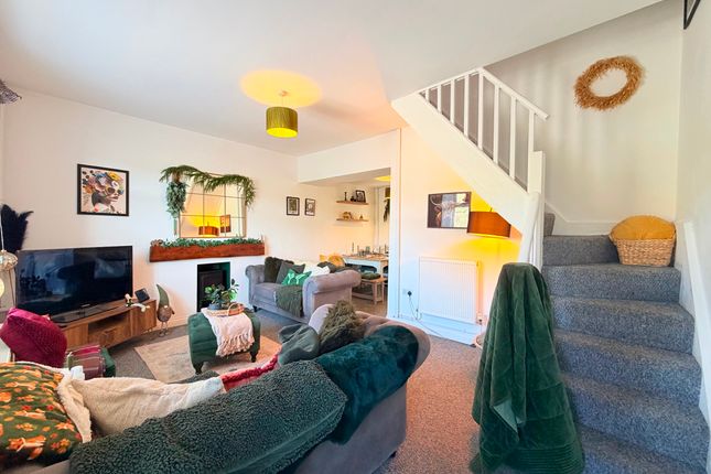 14 Lower Church Street, Bridgend photo 3
