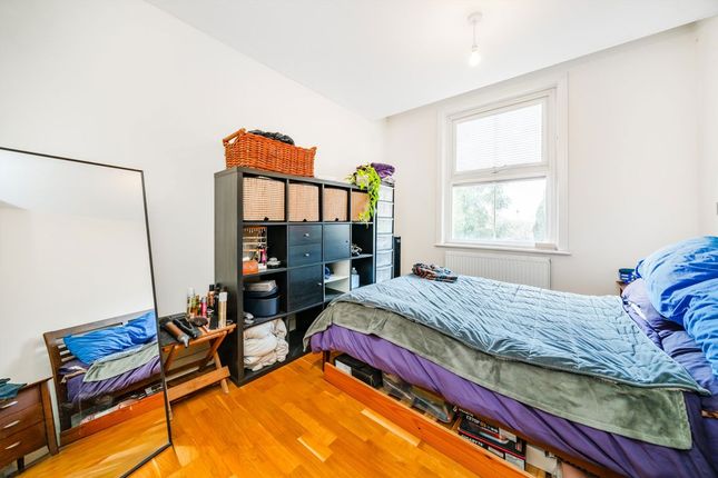 11A, Welldon Crescent, Harrow photo 4