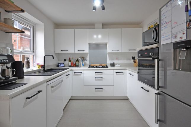17, Park Way, Newport photo 3