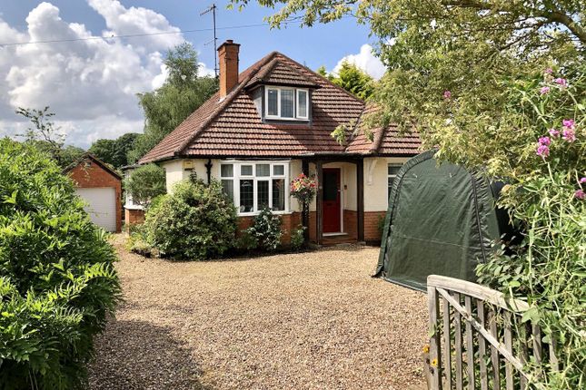 Thumbnail Detached house for sale in Loxley Road, Stratford-Upon-Avon, Warwickshire