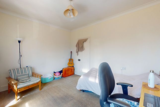 Bedroom 1 - Angle 2