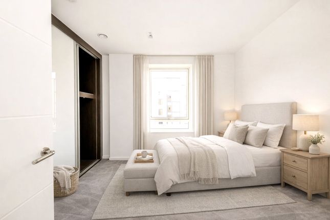 Flat 12, 5, Wheatstone Gardens, London photo 3