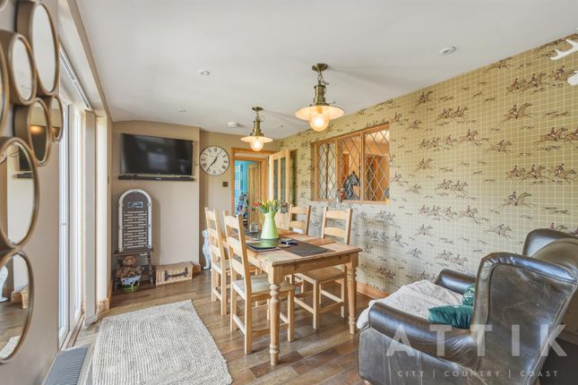 9 Brickhill Cottages, Halesworth Road, Halesworth photo 4