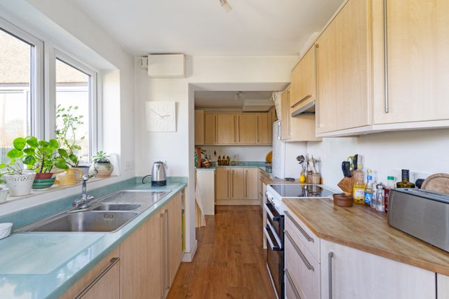 Cracklin Rose Cottage, Lower Street, Barford St. Michael photo 4