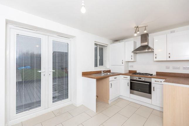 121, Sycamore Drive, Castleford photo 2