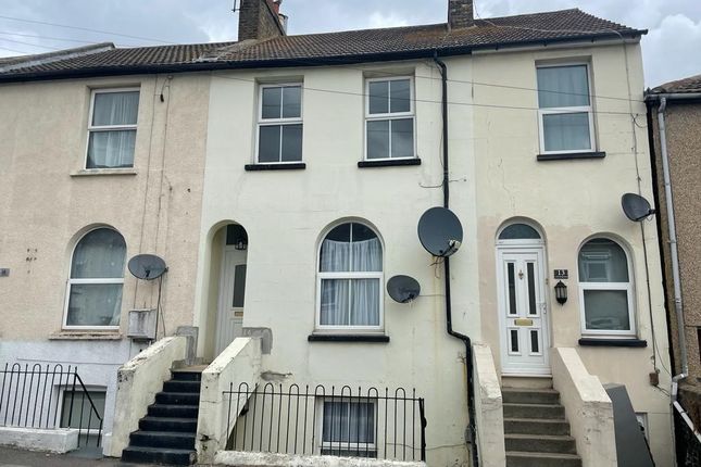 Town house to rent in Lower Range Road, Gravesend