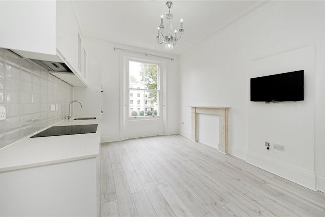 Flat to rent in Princes Square, London, UK