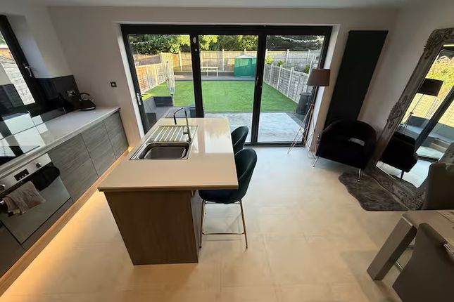 Malcolm Drive, Northampton photo 4
