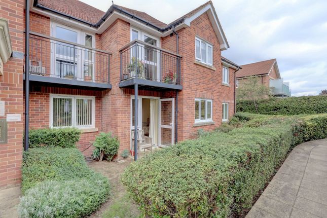 18 Windsor Lodge,, Wellington Avenue, Buckinghamshire photo 4