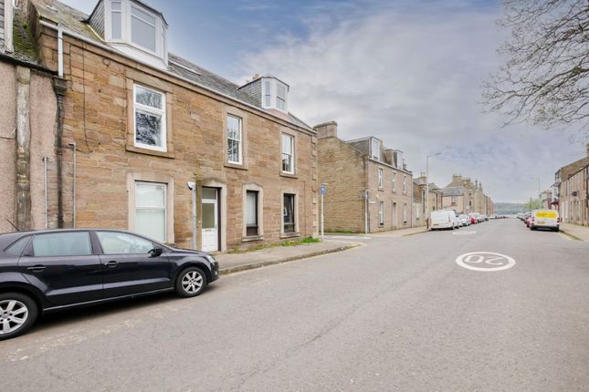 Flat to rent in Long Lane, Broughty Ferry, Dundee