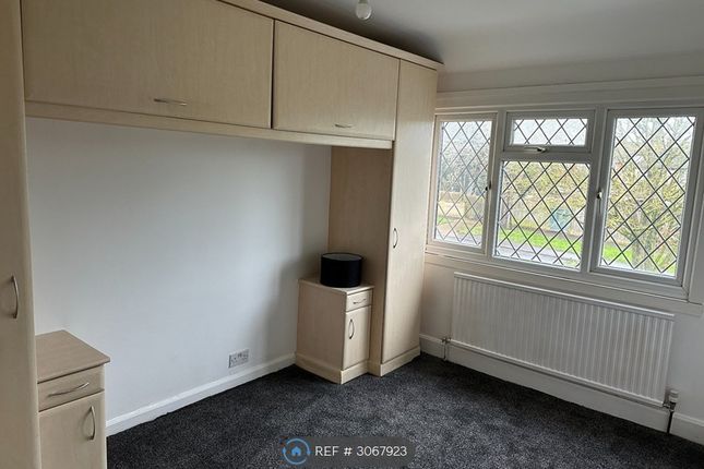 Knollmead Road, Surbiton photo 3